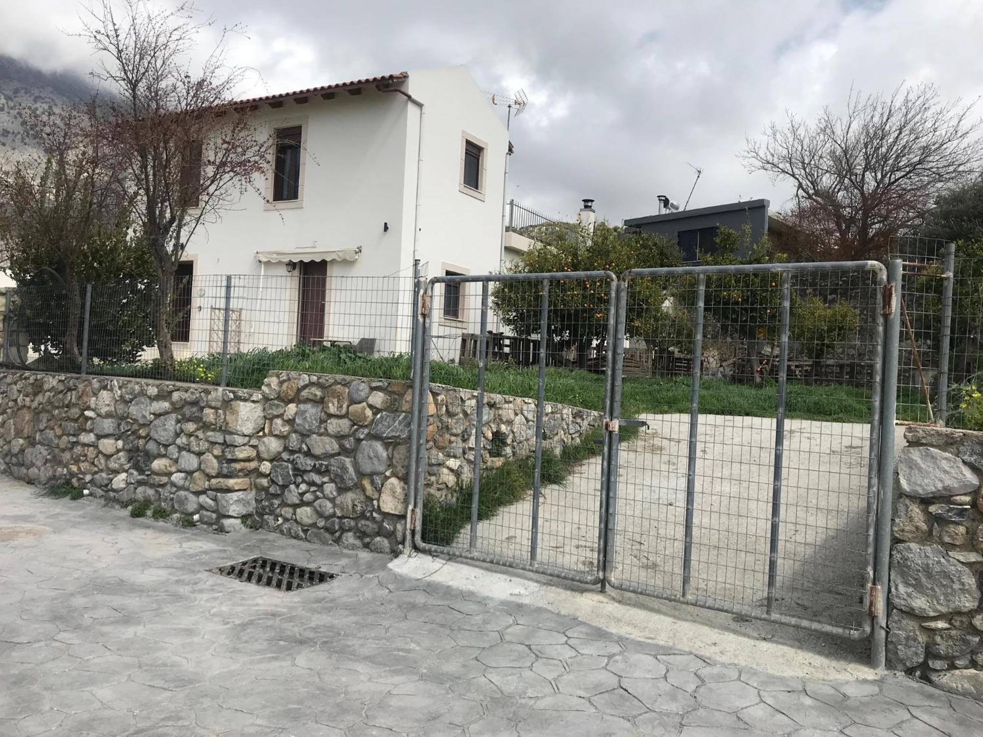 Papa-Antonis Stone House Villa Zaros Exterior photo